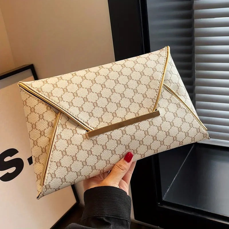 Envelop Clutch
